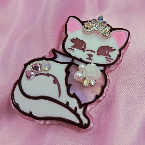 Princess Purr Brooch ~ White